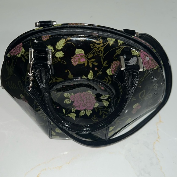 BRAVO Beverly Hills Collection Genuine Leather    Color:  black and green - Picture 2 of 15